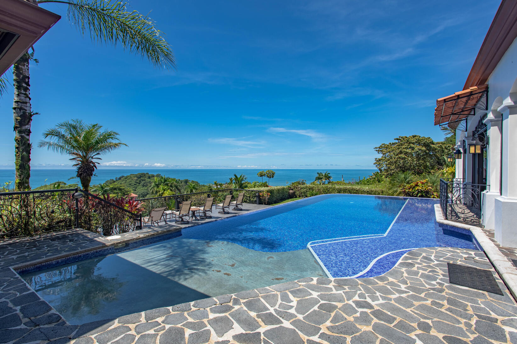 Casa Eleganza Costa Rica