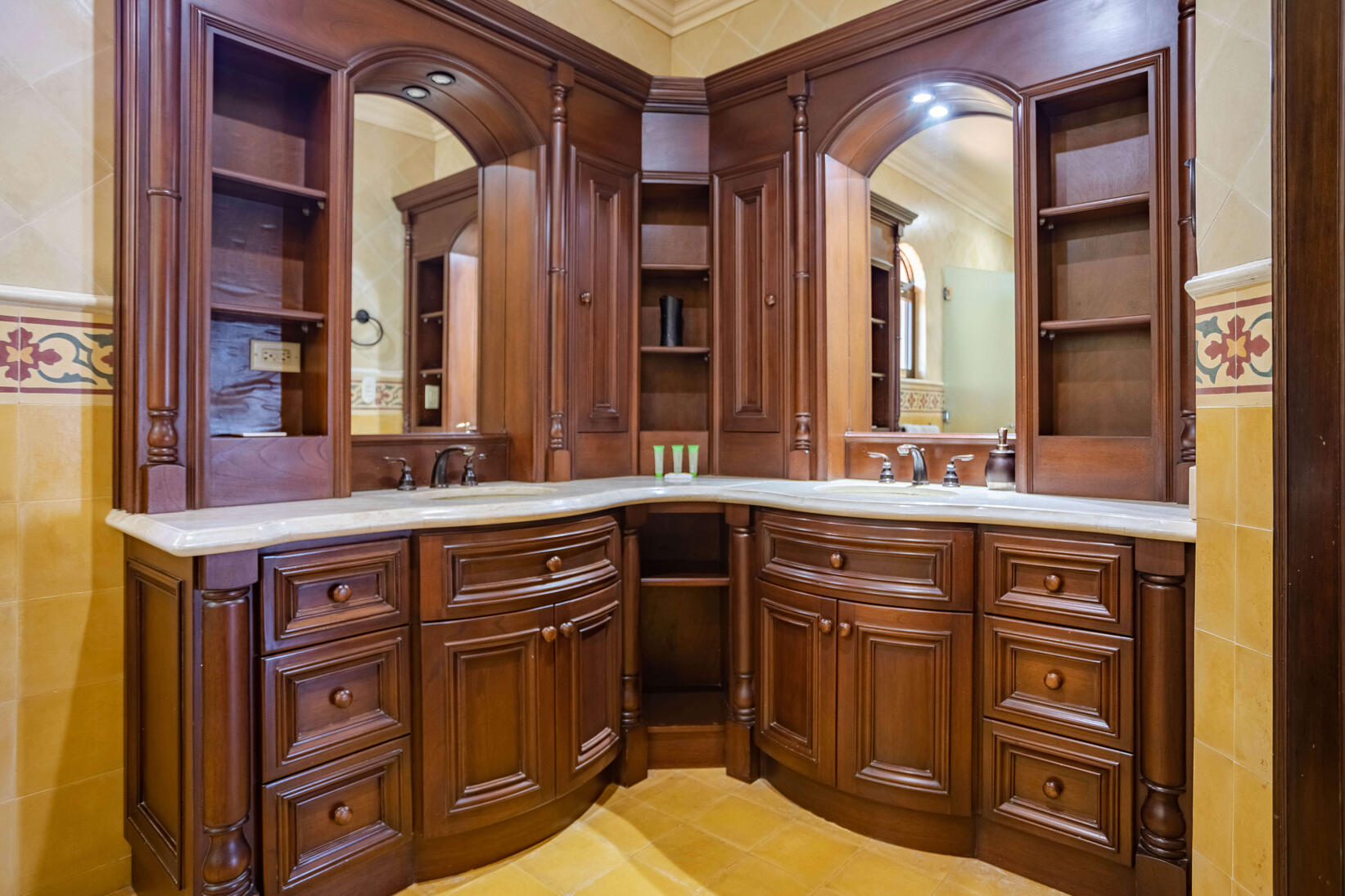 Casa Eleganza Costa Rica