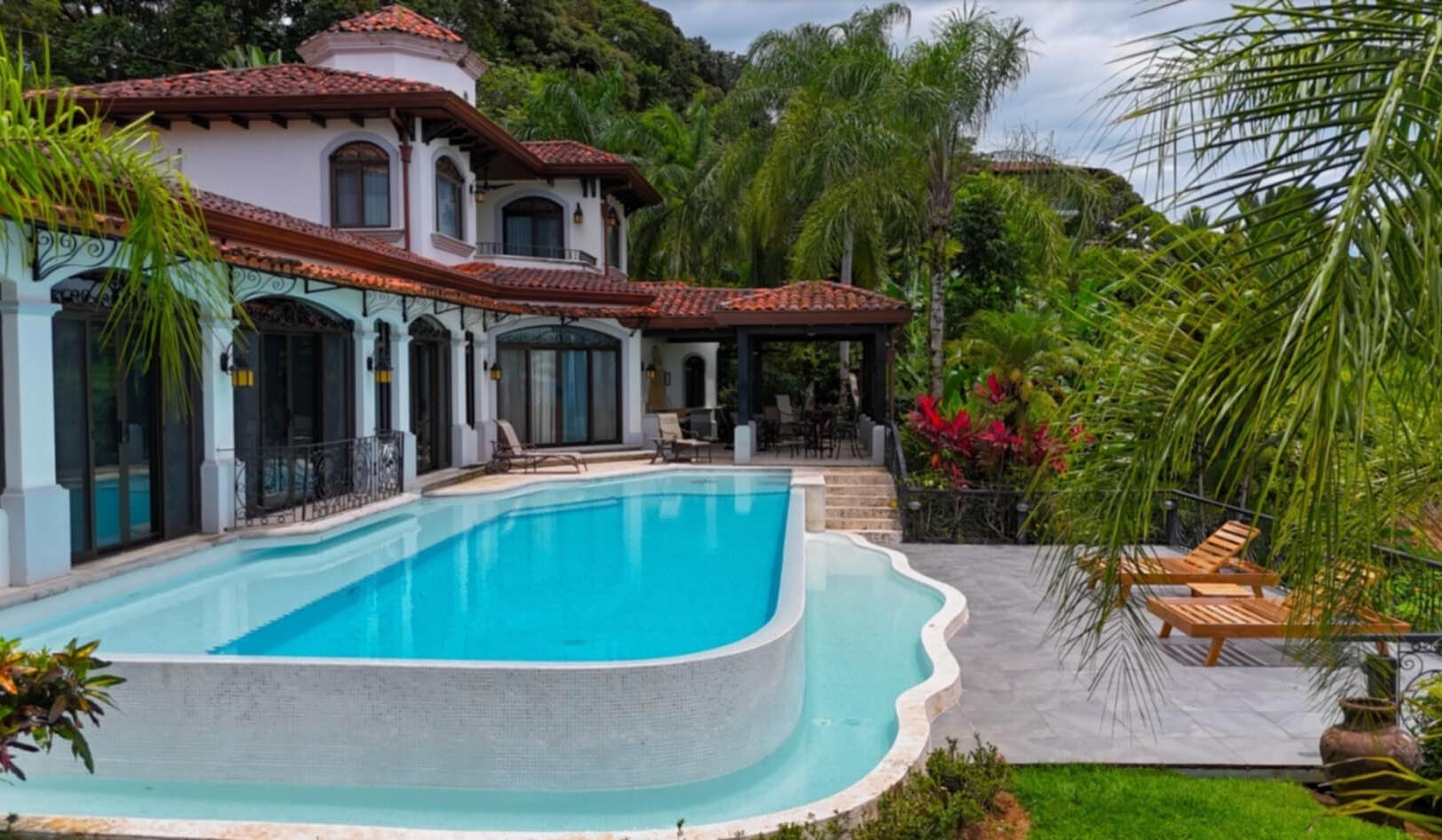 Casa Eleganza Costa Rica